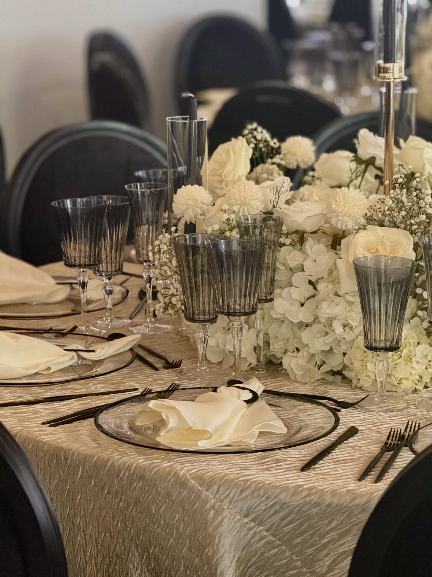 Table setting smoked glass
